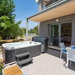 1 Bedroom Beautiful In Rab Vakantiehuis Palit