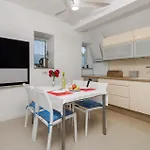 1 Bedroom Beautiful In Rab Vakantiehuis
