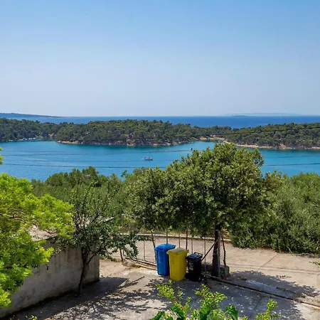 1 Bedroom Beautiful In Rab *