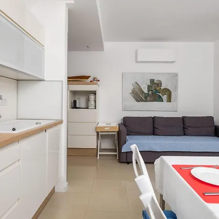 1 Bedroom Beautiful In Rab