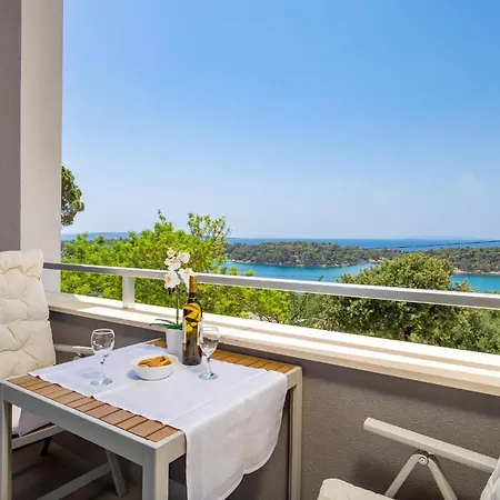 Сasa de vacaciones 1 Bedroom Beautiful In Rab *