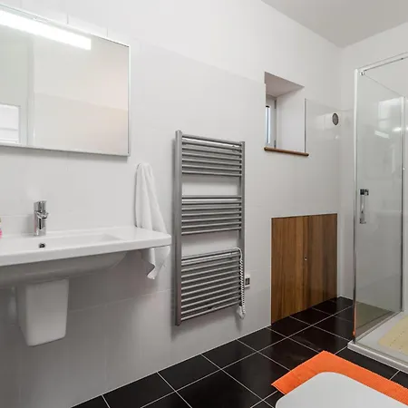 1 Bedroom Beautiful In Rab *