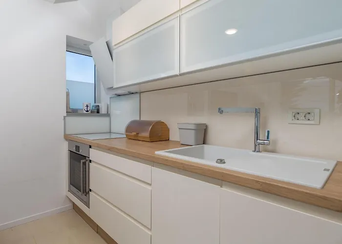 1 Bedroom Awesome In Rab Palit