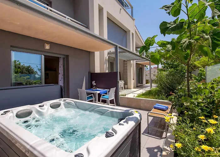 1 Bedroom Awesome In Rab * Palit