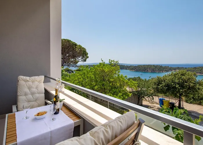 1 Bedroom Awesome In Rab