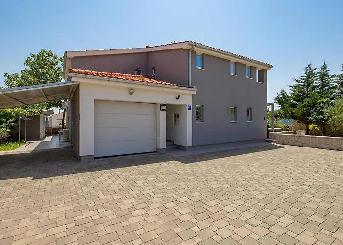 Casa vacanze 1 Bedroom Awesome In Rab *
