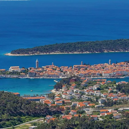1 Bedroom Beautiful In Rab Dom wakacyjny