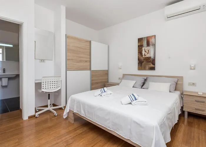 1 Bedroom Awesome In Rab